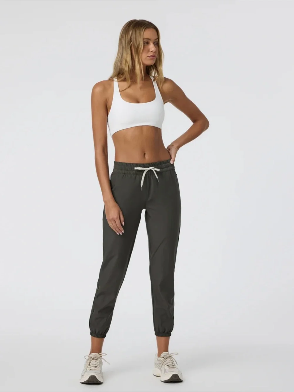 Vuori Women’s Weekend Performance Joggers Pants size Small